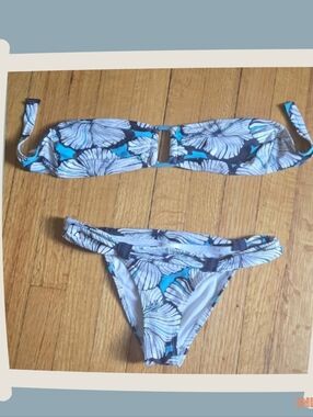 Body Glove Floral Bandeau Bikini Size Small